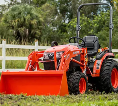26 HP TRACTOR-4X4-WITH LOADER-Hydrostatic - Image 2